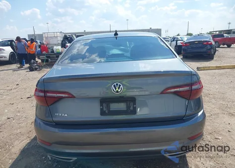 2020 Volkswagen Jetta 1.4T R-Line/1.4T S from USA, damaged, VIN 3VWN57BU2LM069352